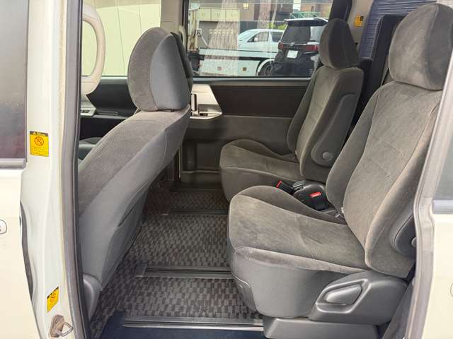 トヨタ ノア ２．０ Ｘ スマートエディション ４ＷＤ H23年 (北海道) 99