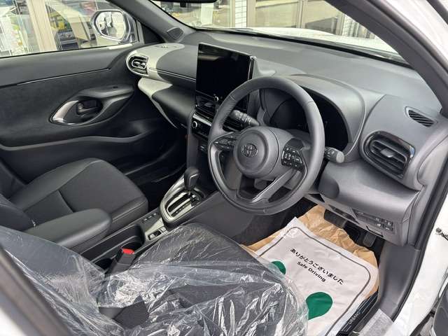 トヨタ ヤリスクロス　ハイブリッド １．５ ハイブリッド Ｚ ウルバーノ R8年 (九州・沖縄) 99