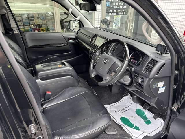 トヨタ ハイエースバン ２．８ スーパーＧＬ ダークプライム ロングボディ ディーゼルターボ H30年 (九州・沖縄) 99
