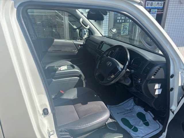 トヨタ ハイエースバン ２．８ スーパーＧＬ ダークプライム ロングボディ ディーゼルターボ H30年 (九州・沖縄) 99