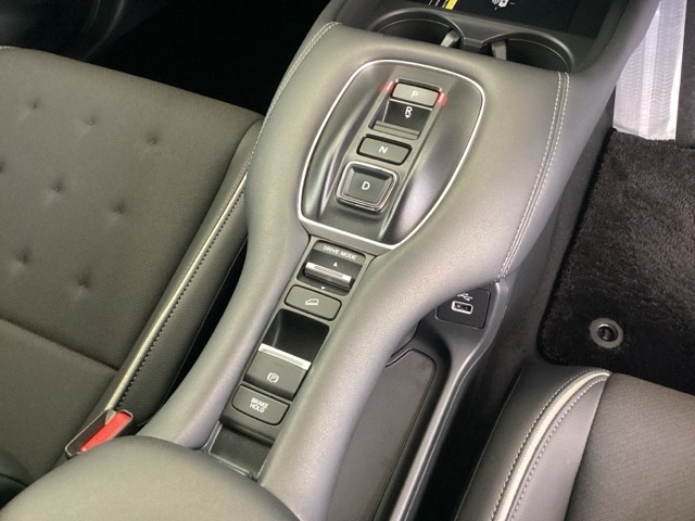ホンダ ＺＲ－Ｖ ２．０ Ｅ：ＨＥＶ Ｘ ブラックスタイル R7年 (九州・沖縄) 99