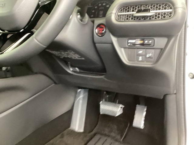ホンダ ＺＲ－Ｖ ２．０ Ｅ：ＨＥＶ Ｘ ブラックスタイル R7年 (九州・沖縄) 99