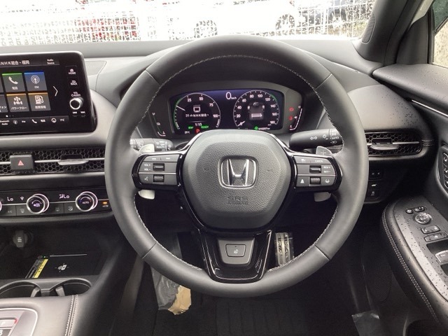 ホンダ ＺＲ－Ｖ ２．０ Ｅ：ＨＥＶ Ｚ ブラックスタイル R7年 (九州・沖縄) 99