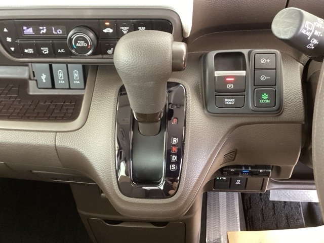 ホンダ Ｎ　ＢＯＸ ６６０ Ｌ R5年 (九州・沖縄) 99