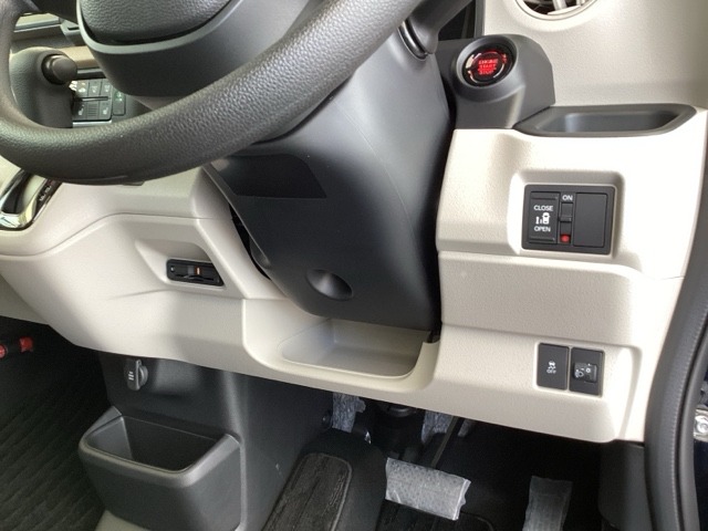 ホンダ Ｎ　ＢＯＸ ６６０ R8年 (九州・沖縄) 99