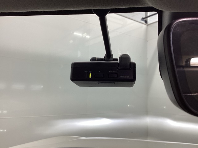 ホンダ ヴェゼル １．５ Ｅ：ＨＥＶ Ｚ R7年 (九州・沖縄) 99