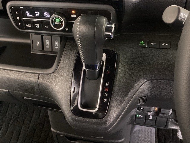 ホンダ Ｎ　ＢＯＸ カスタム ６６０ Ｌ ターボ R3年 (九州・沖縄) 99