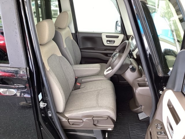ホンダ Ｎ　ＢＯＸ ６６０ Ｌ R4年 (九州・沖縄) 99