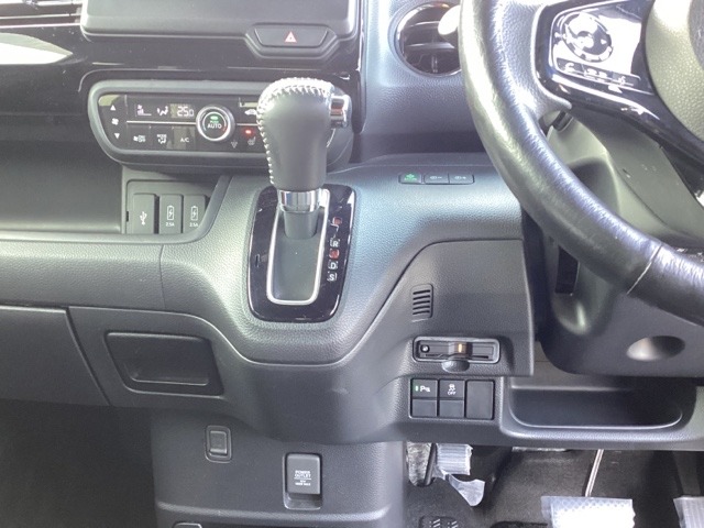 ホンダ Ｎ　ＢＯＸ カスタム ６６０ Ｌ R3年 (九州・沖縄) 99