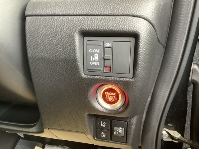 ホンダ Ｎ　ＢＯＸ カスタム ６６０ Ｌ R3年 (九州・沖縄) 99