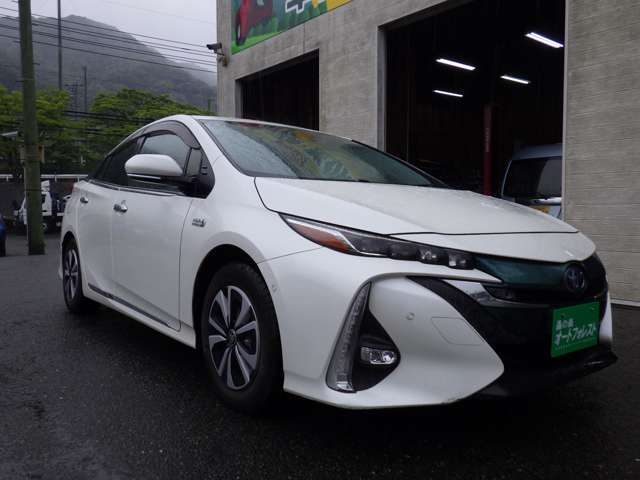 トヨタ プリウスＰＨＶ １．８ Ａ H29年 (九州・沖縄) 99