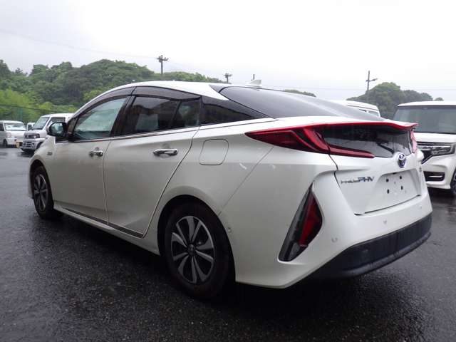 トヨタ プリウスＰＨＶ １．８ Ａ H29年 (九州・沖縄) 99
