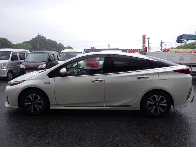 トヨタ プリウスＰＨＶ １．８ Ａ H29年 (九州・沖縄) 99