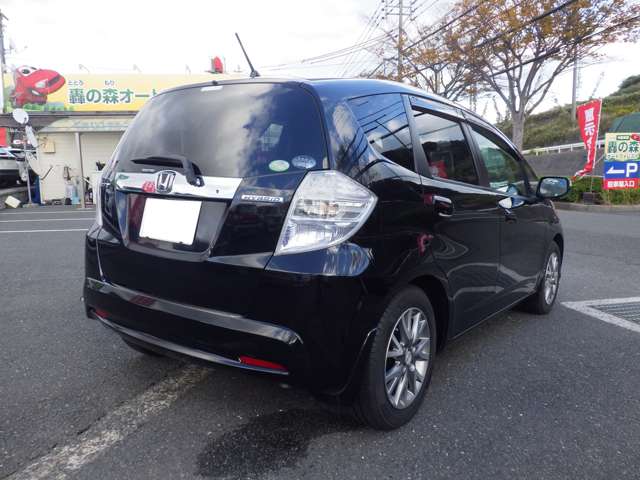 ホンダ フィット　ハイブリッド １．３ スマートセレクション H22年 (九州・沖縄) 99