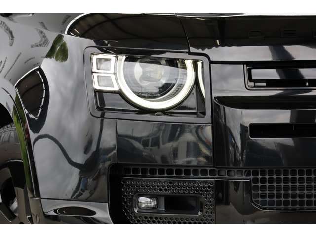 ランドローバー ディフェンダー １１０ Ｘダイナミック ＳＥ ダブルオー ブラック エディション ３．０Ｌ Ｄ３００ ディーゼルＴ ４ＷＤ R3年 (近畿) 99