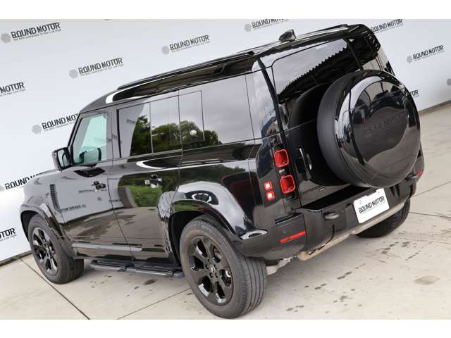 ランドローバー ディフェンダー １１０ Ｘダイナミック ＳＥ ダブルオー ブラック エディション ３．０Ｌ Ｄ３００ ディーゼルＴ ４ＷＤ R3年 (近畿) 99