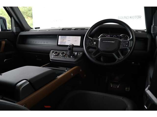 ランドローバー ディフェンダー １１０ Ｘダイナミック ＳＥ ダブルオー ブラック エディション ３．０Ｌ Ｄ３００ ディーゼルＴ ４ＷＤ R3年 (近畿) 99