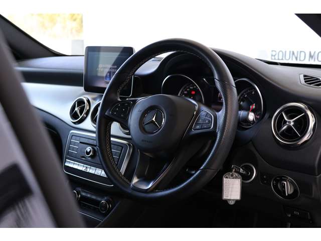 メルセデスベンツ ＧＬＡクラス ＧＬＡ２２０ ４マチック ４ＷＤ R1年 (近畿) 99