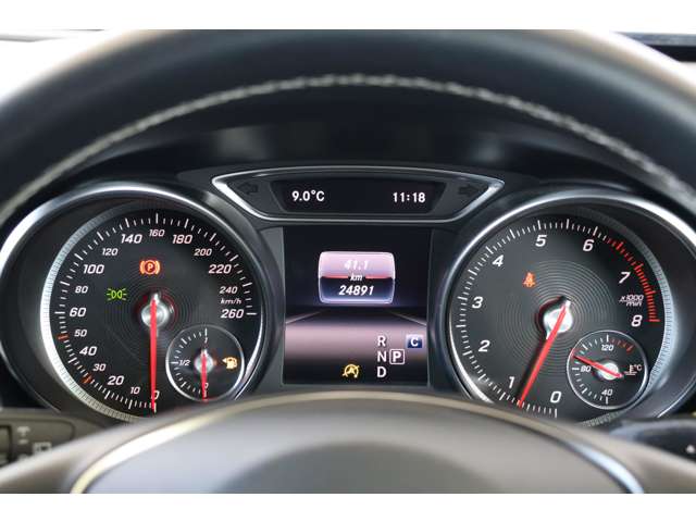メルセデスベンツ ＧＬＡクラス ＧＬＡ２２０ ４マチック ４ＷＤ R1年 (近畿) 99