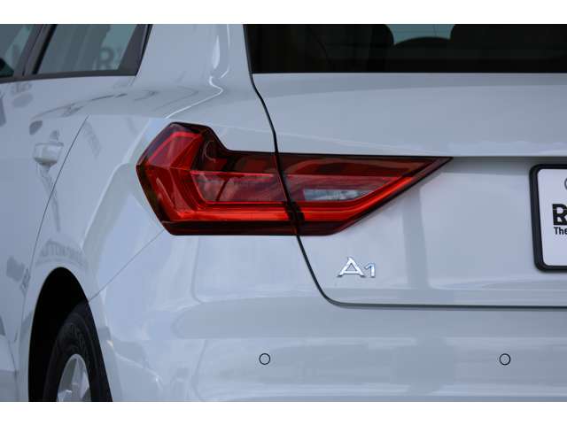 アウディ Ａ１　スポーツバック ２５　ＴＦＳＩ R5年 (近畿) 99