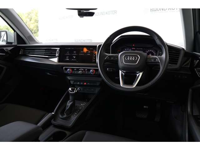 アウディ Ａ１　スポーツバック ２５　ＴＦＳＩ R5年 (近畿) 99
