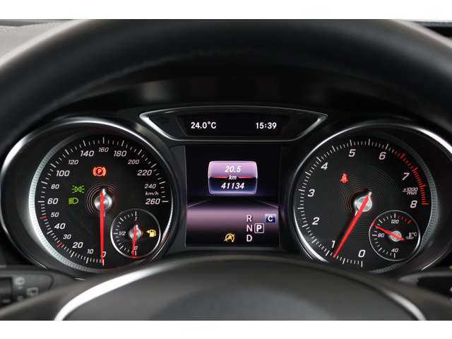 メルセデスベンツ ＧＬＡクラス ＧＬＡ２２０ ４マチック ４ＷＤ R1年 (近畿) 99