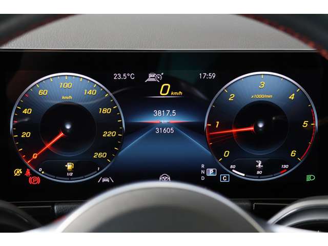 メルセデスベンツ ＧＬＡクラス ＧＬＡ２００ Ｄ ４マチック ＡＭＧラインパッケージ ディーゼルターボ ４ＷＤ R5年 (近畿) 99