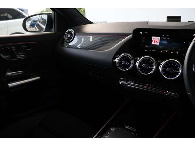 メルセデスベンツ ＧＬＡクラス ＧＬＡ２００ Ｄ ４マチック ＡＭＧラインパッケージ ディーゼルターボ ４ＷＤ R5年 (近畿) 99