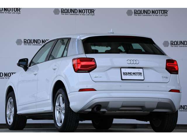 アウディ Ｑ２ １．０　ＴＦＳＩ　スポーツ H29年 (近畿) 99