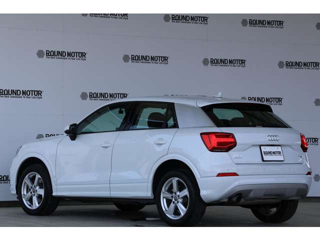 アウディ Ｑ２ １．０　ＴＦＳＩ　スポーツ H29年 (近畿) 99