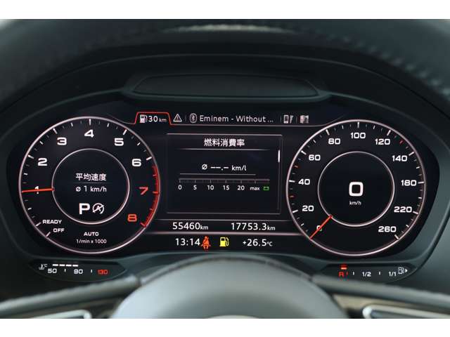 アウディ Ｑ２ １．０　ＴＦＳＩ　スポーツ H29年 (近畿) 99
