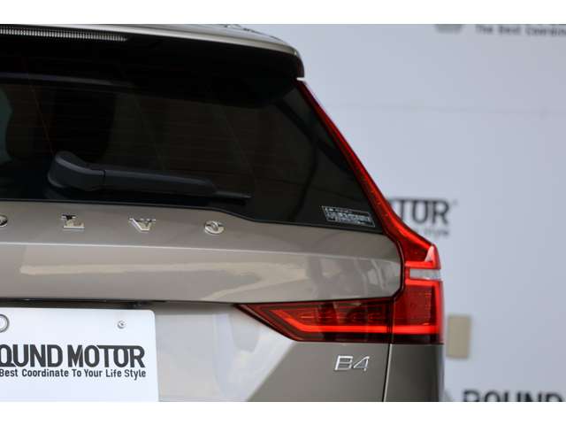ボルボ Ｖ６０ Ｂ４　モメンタム R3年 (近畿) 99