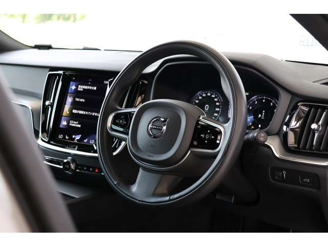 ボルボ Ｖ６０ Ｂ４　モメンタム R3年 (近畿) 99