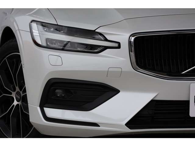 ボルボ Ｖ６０ Ｔ５　モメンタム R1年 (近畿) 99
