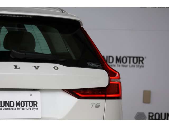 ボルボ Ｖ６０ Ｔ５　モメンタム R1年 (近畿) 99
