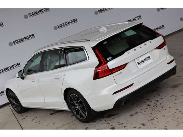 ボルボ Ｖ６０ Ｔ５　モメンタム R1年 (近畿) 99