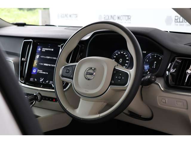 ボルボ Ｖ６０ Ｔ５　モメンタム R1年 (近畿) 99