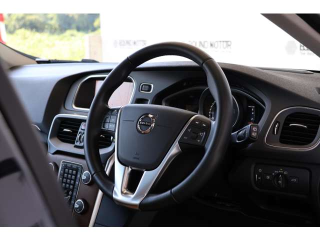 ボルボ Ｖ４０ Ｔ３　クラシックエディション R1年 (近畿) 99