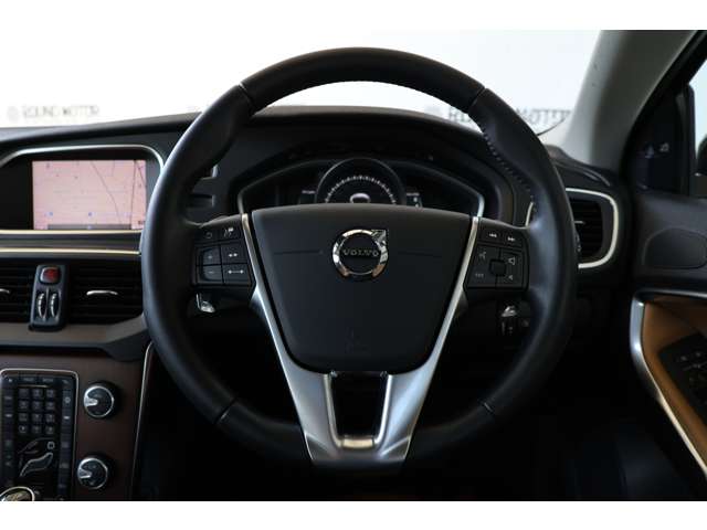 ボルボ Ｖ４０ Ｔ３　クラシックエディション R1年 (近畿) 99