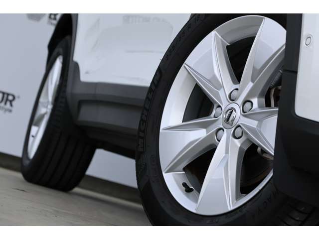 ボルボ ＸＣ４０ プラス　プロ　Ｂ３ R4年 (近畿) 99