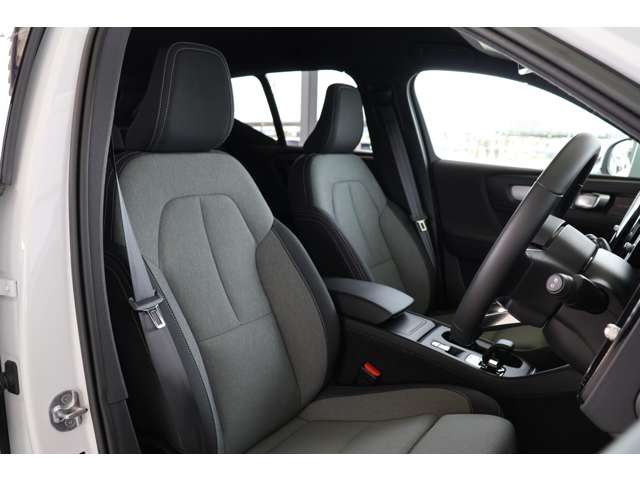 ボルボ ＸＣ４０ プラス　プロ　Ｂ３ R4年 (近畿) 99