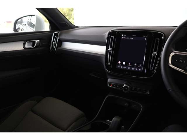 ボルボ ＸＣ４０ プラス　プロ　Ｂ３ R4年 (近畿) 99