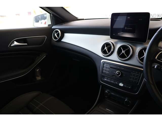 メルセデスベンツ ＧＬＡクラス ＧＬＡ１８０ H29年 (近畿) 99