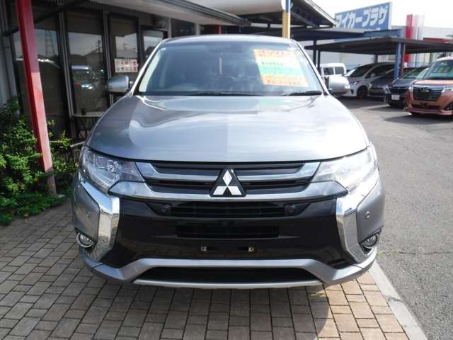 三菱 アウトランダーＰＨＥＶ ２．０ Ｇ ナビパッケージ ４ＷＤ H28年 (関東) 99