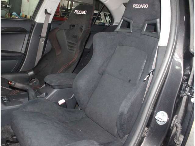 三菱 ランサー ２．０ ＧＳＲ Ｘ ４ＷＤ H22年 (関東) 99