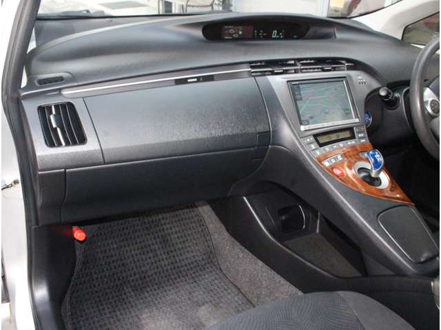 トヨタ プリウス １．８ Ｓ H25年 (関東) 99