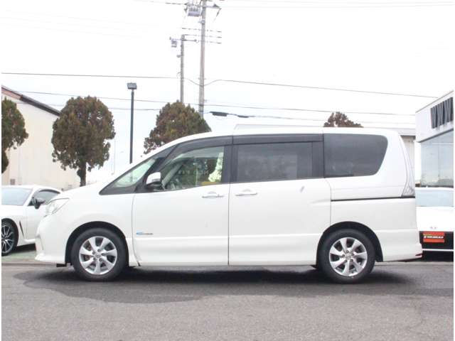 日産 セレナ ２．０ ハイウェイスター Ｓ－ＨＹＢＲＩＤ Ｖセレクション H25年 (関東) 99
