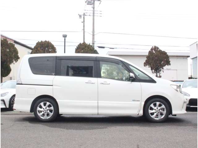 日産 セレナ ２．０ ハイウェイスター Ｓ－ＨＹＢＲＩＤ Ｖセレクション H25年 (関東) 99