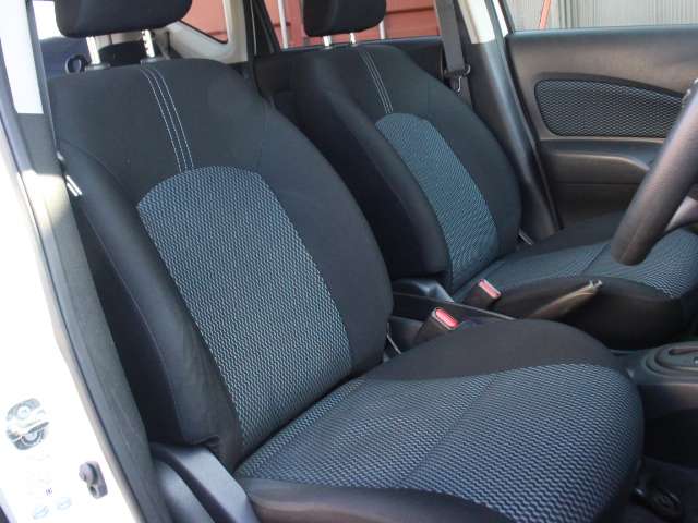 日産 ノート １．２ Ｘ H25年 (関東) 99