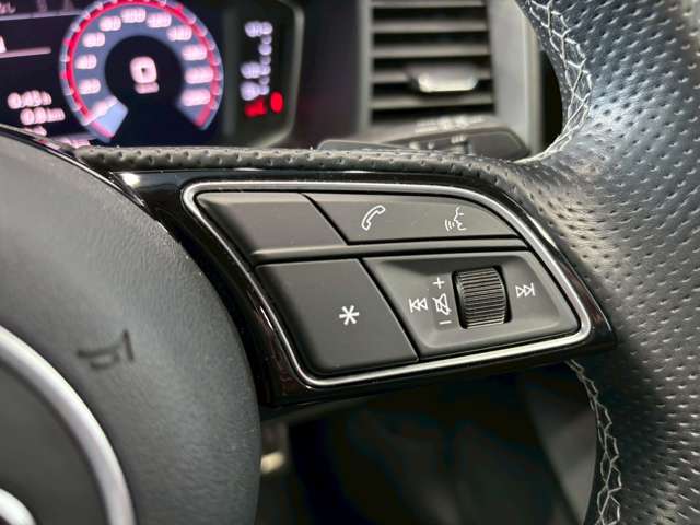 アウディ Ａ１　スポーツバック ２５　ＴＦＳＩ　Ｓライン R3年 (甲信越・北陸) 99